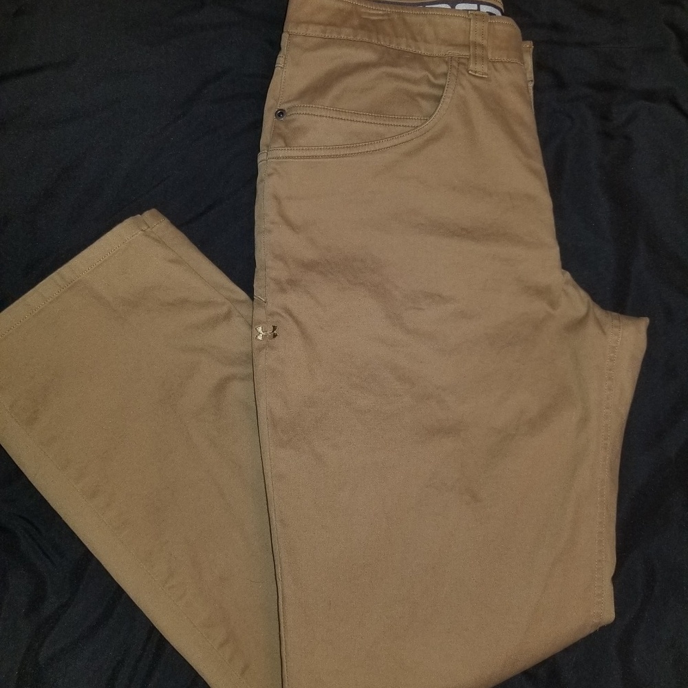 Under Armor khaki pants